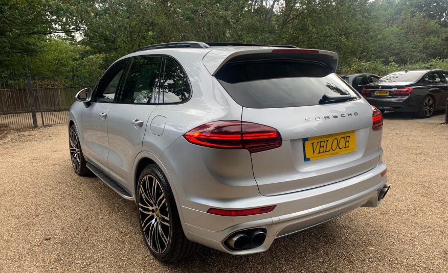 Porsche Cayenne E Hybrid Facelift