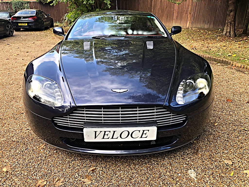 Aston Martin Vantage Sportshift