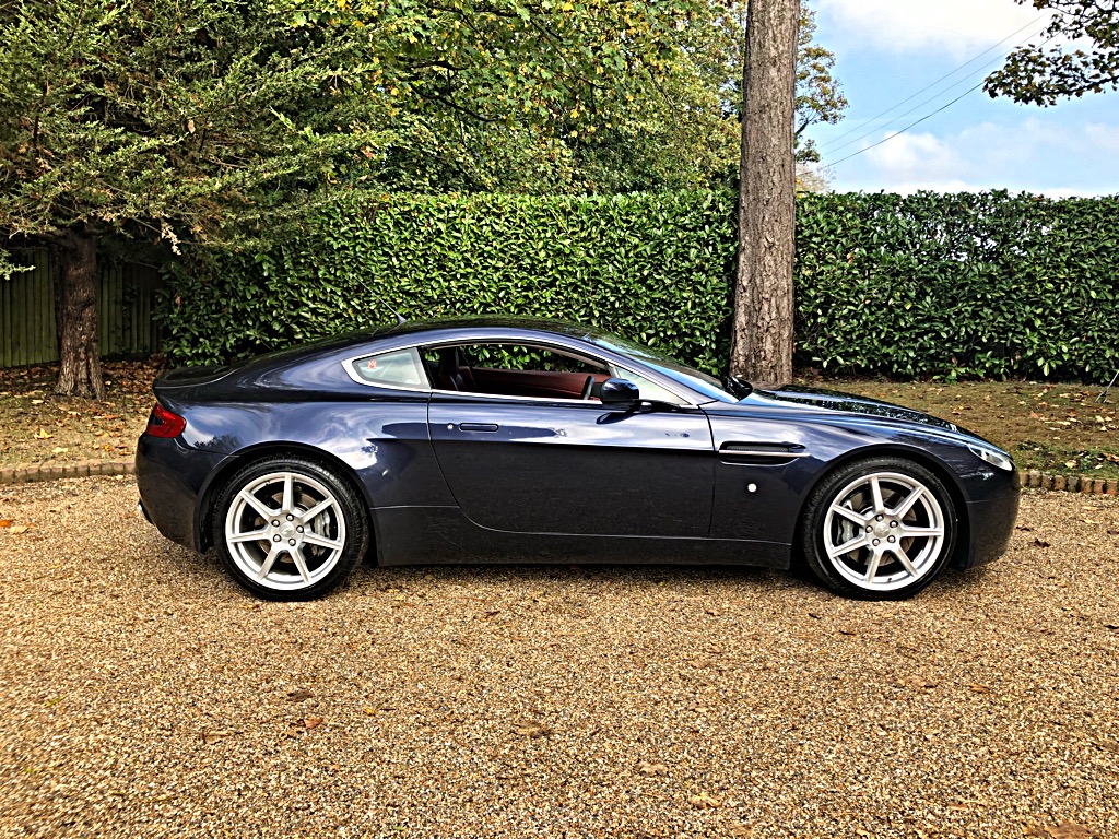 Aston Martin Vantage Sportshift – Veloce Autos