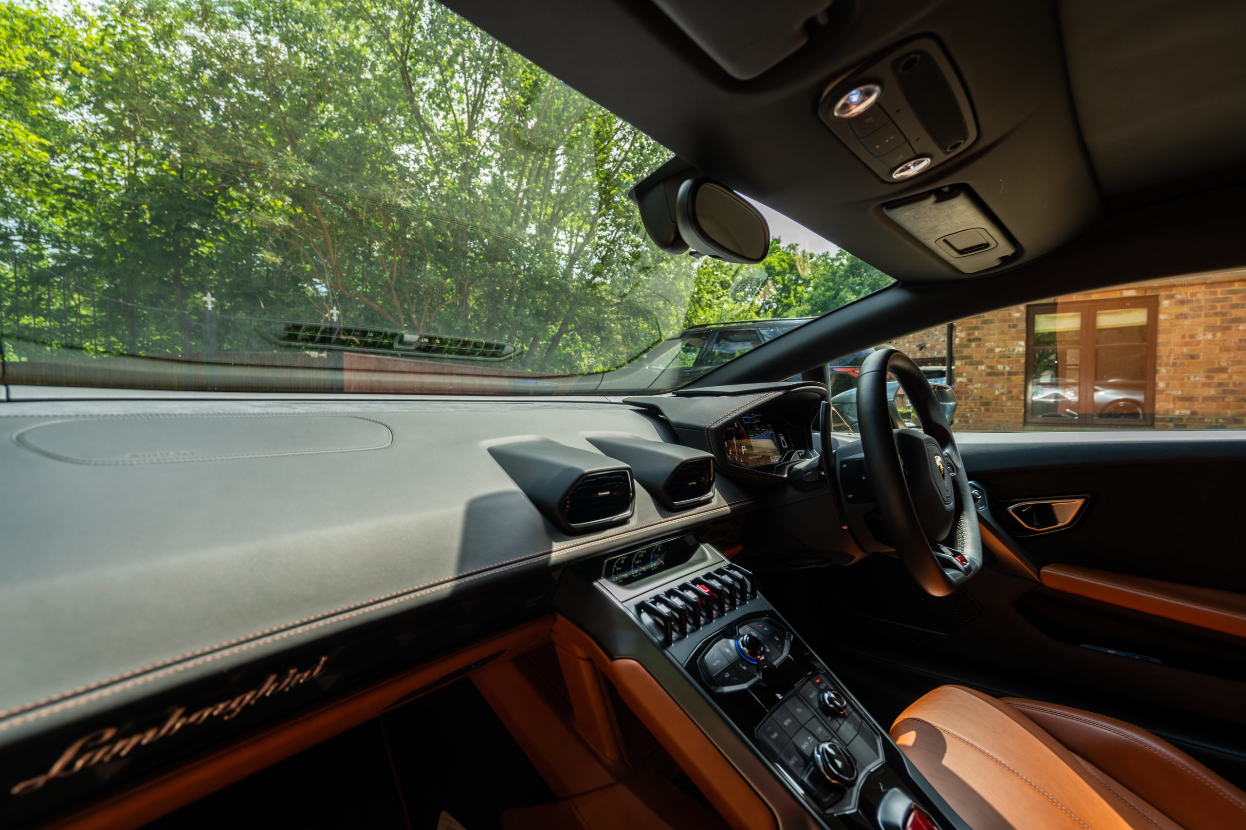 Lamborghini Huracan LP610 LOW MILES