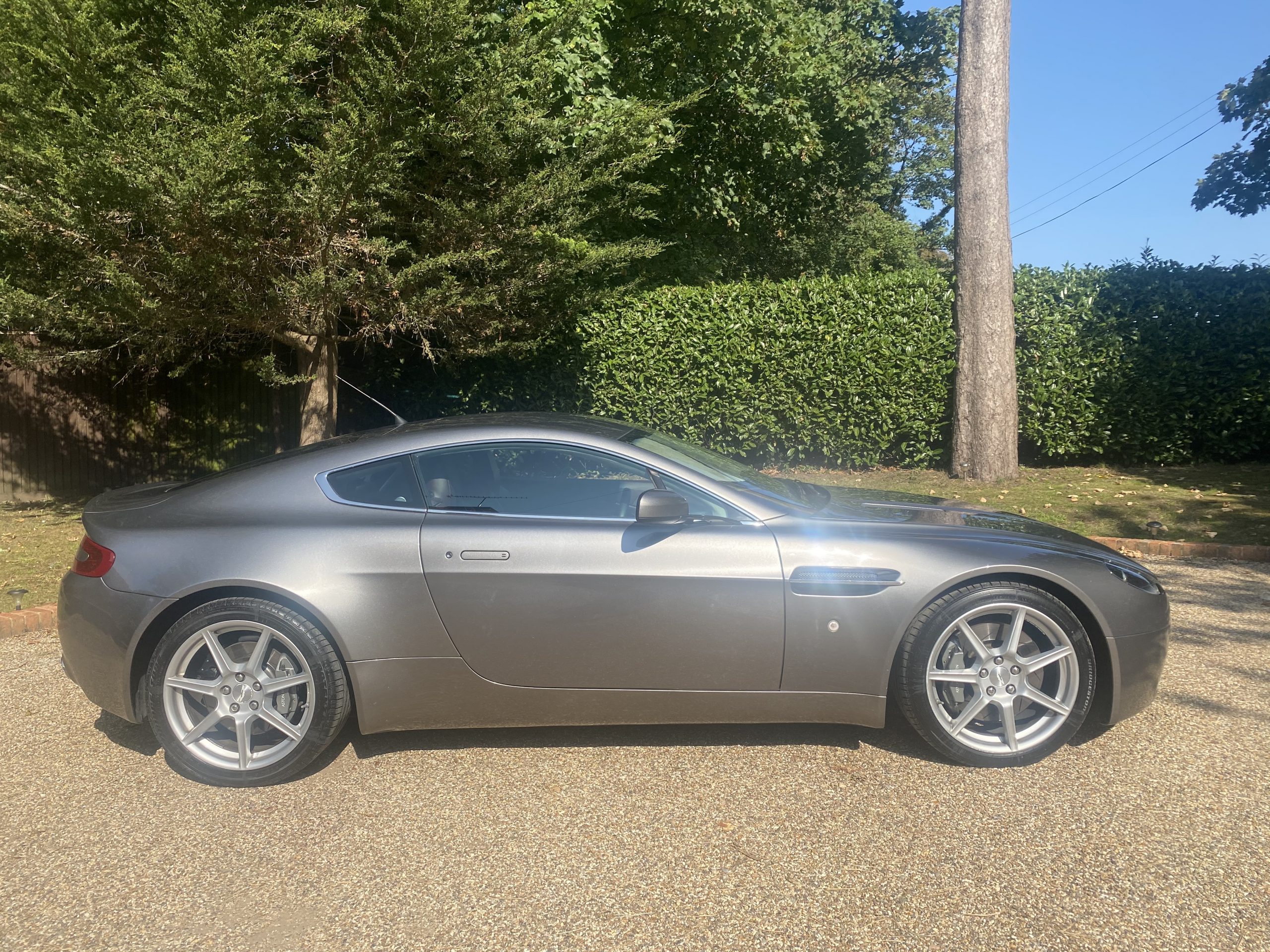 Aston Martin Vantage 2007