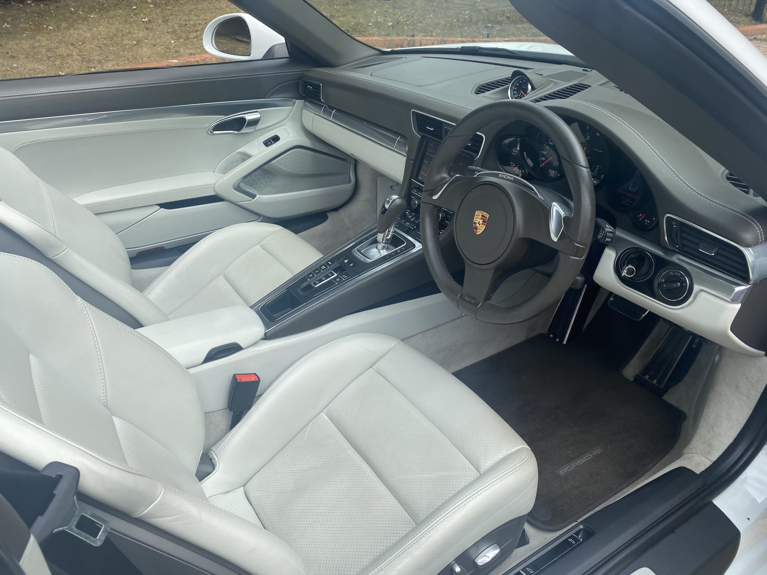 Porsche 911 991 Carrera 4