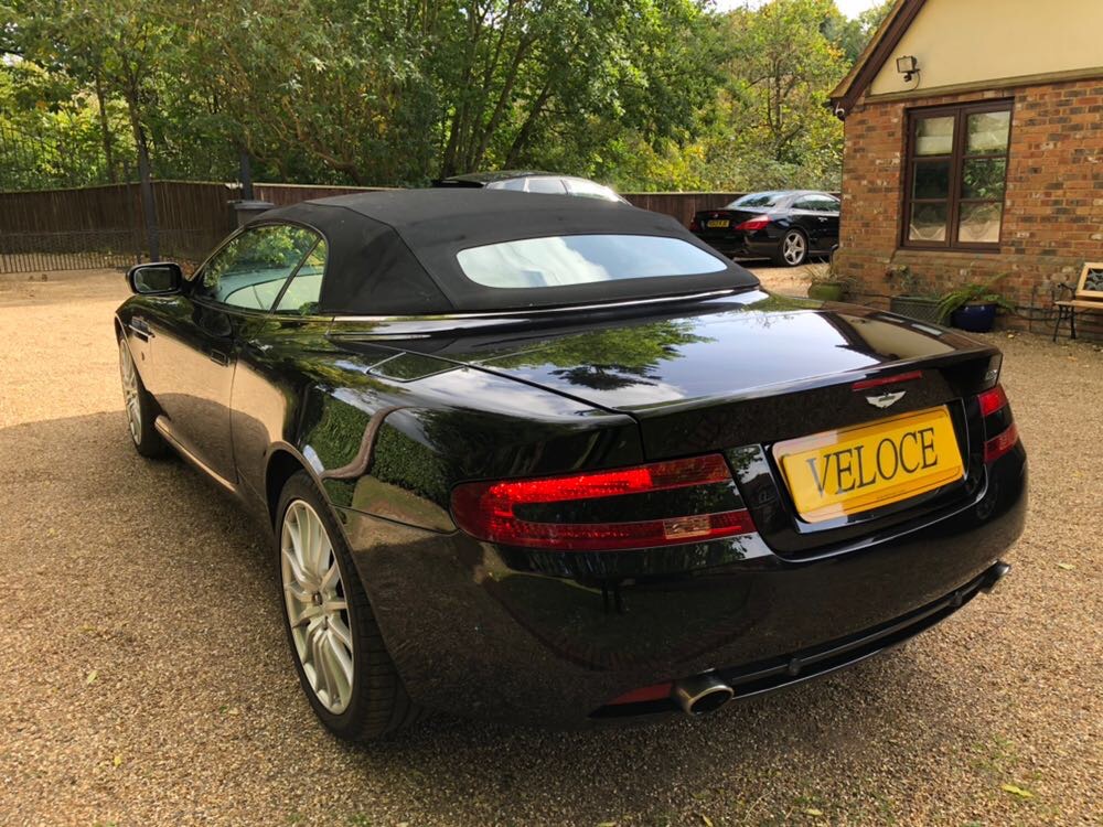 Aston Martin DB9 Volante