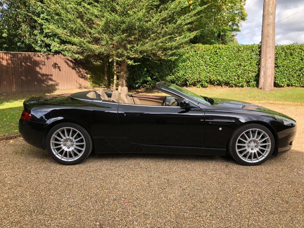 Aston Martin DB9 Volante