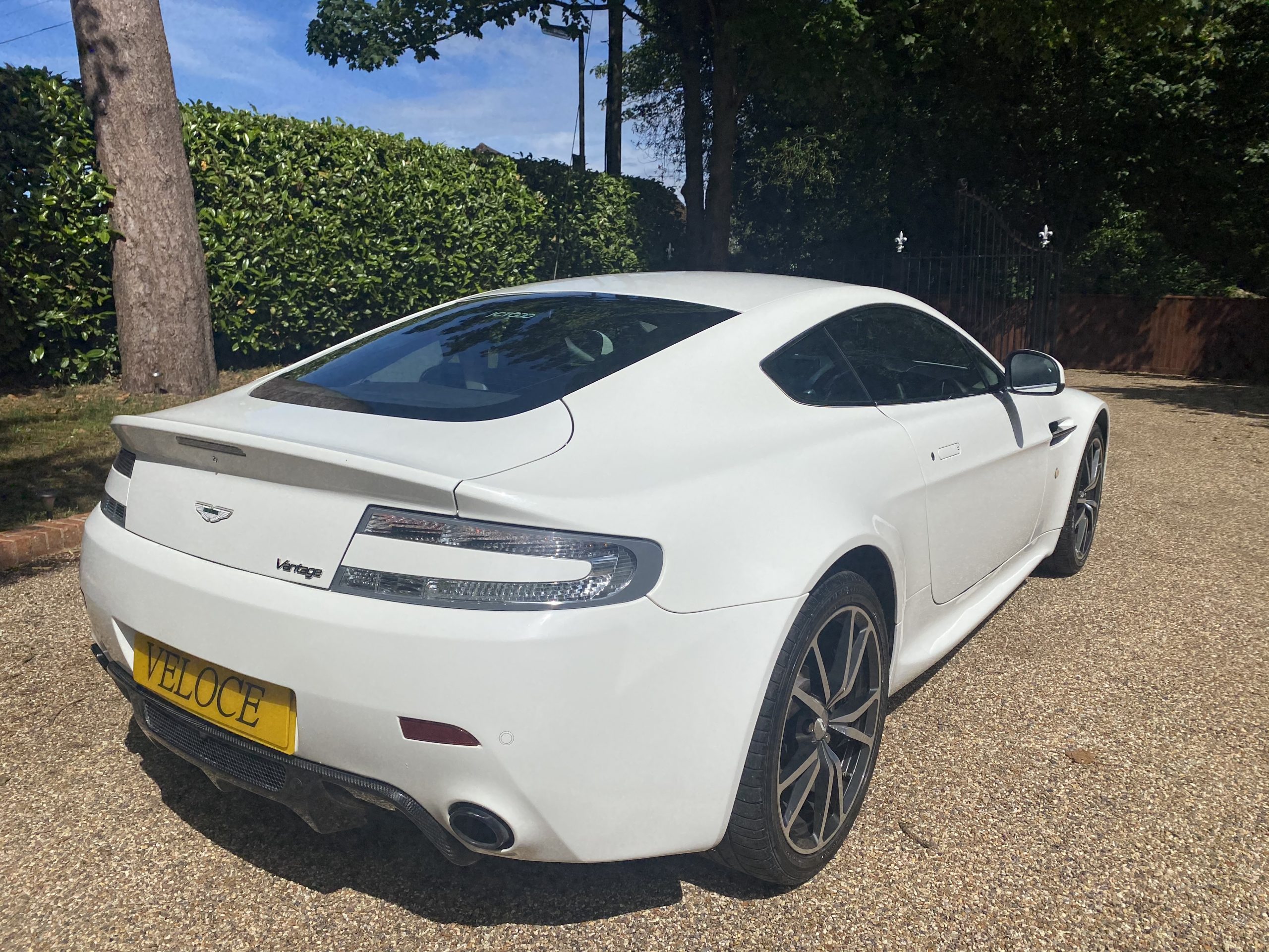 Aston Martin Vantage N420