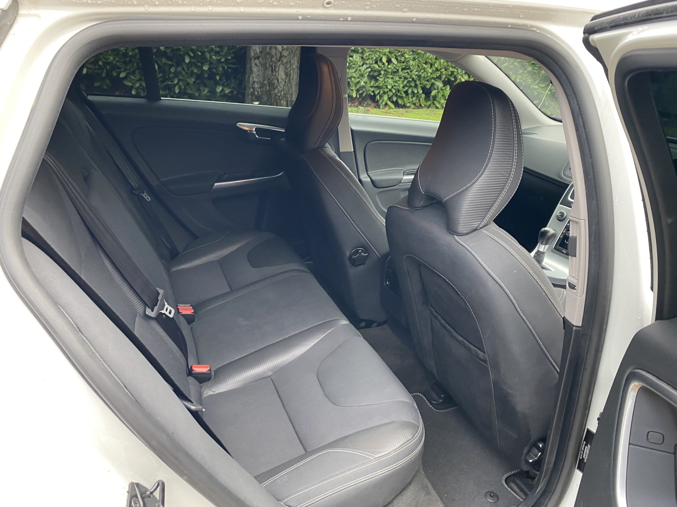 Volvo V60 R Design Estate