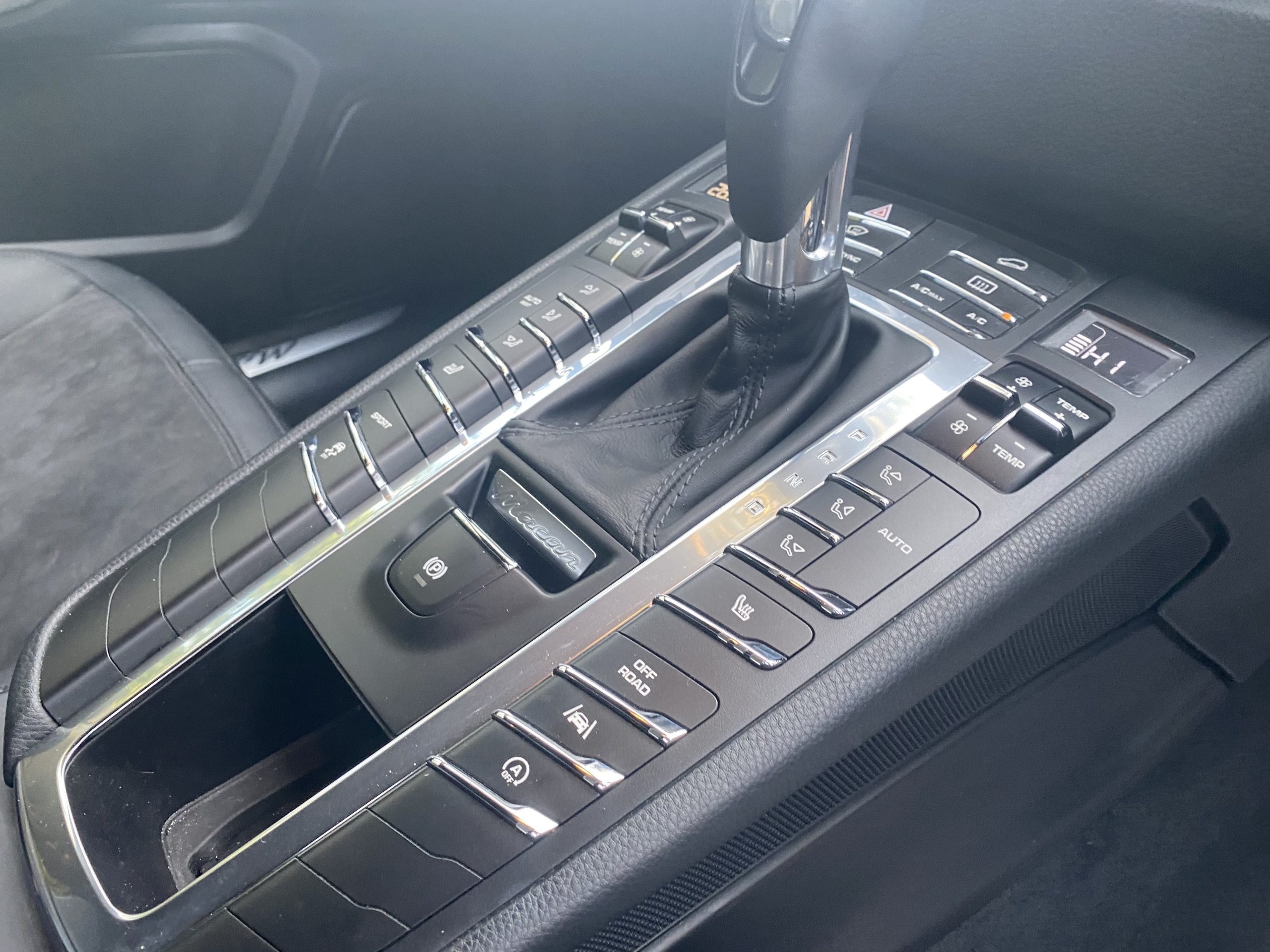 Porsche Macan 2.0T Petrol 2016