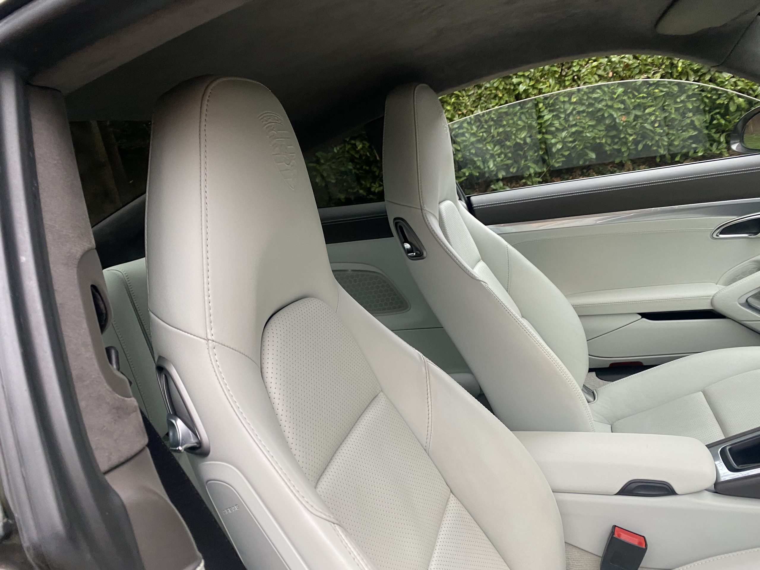 Porsche 911 Carrera 4