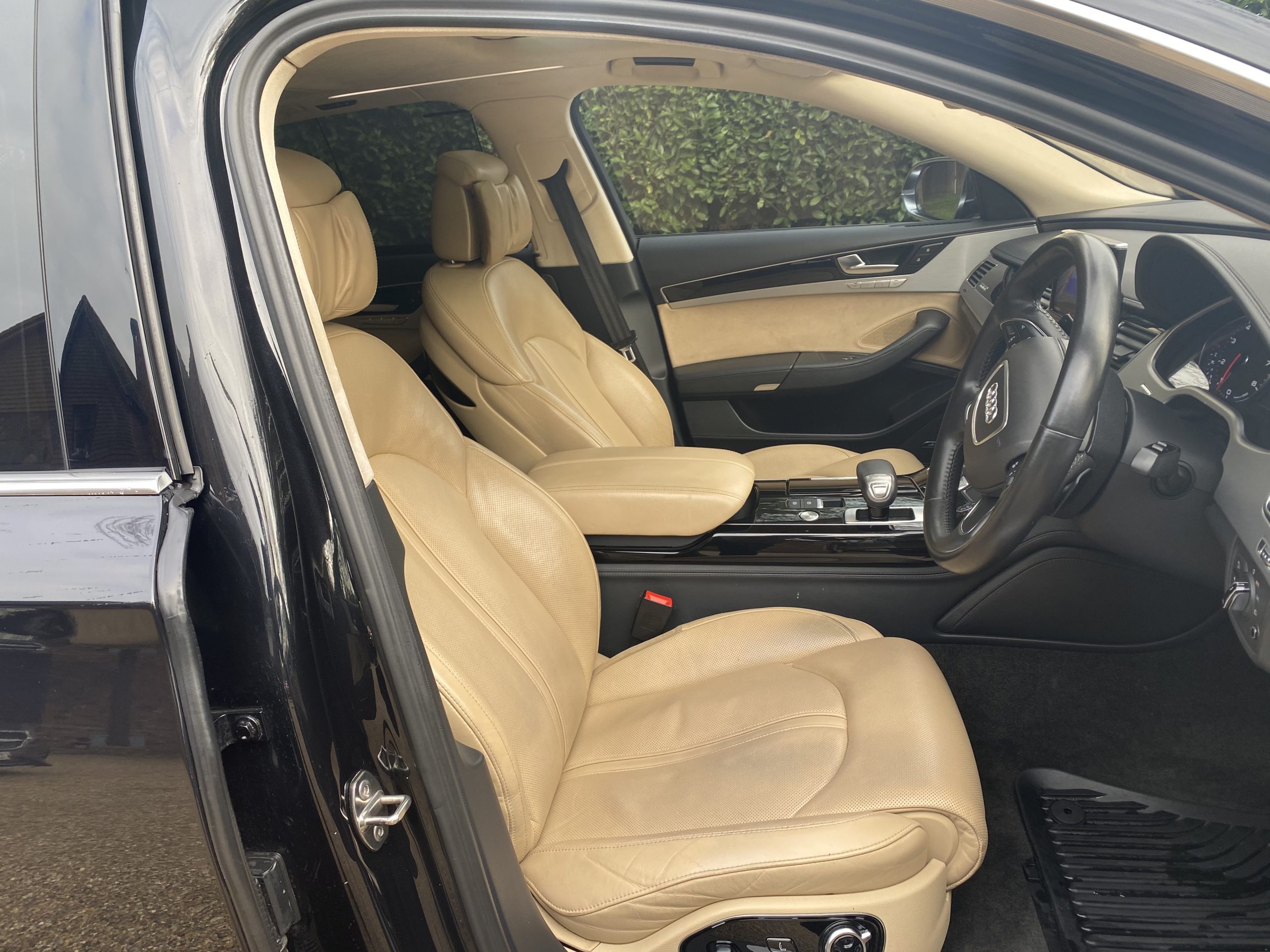Audi A8 6.3 W12 2014