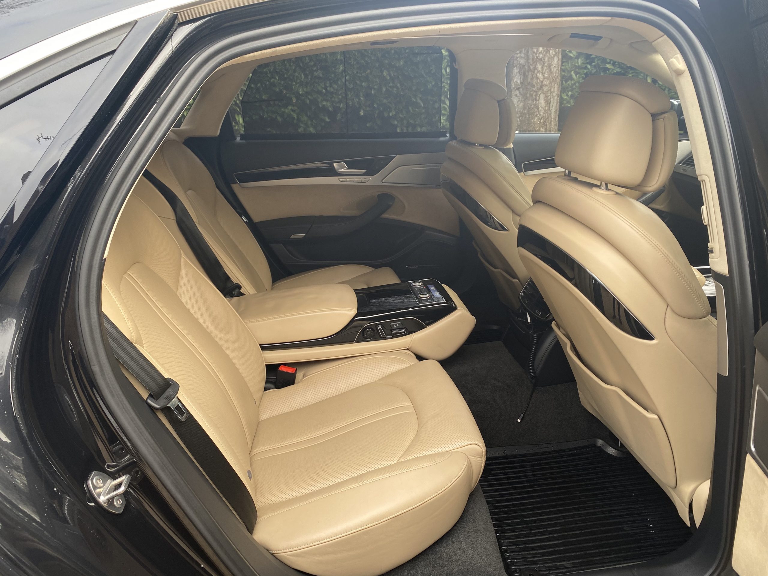 Audi A8 6.3 W12 2014