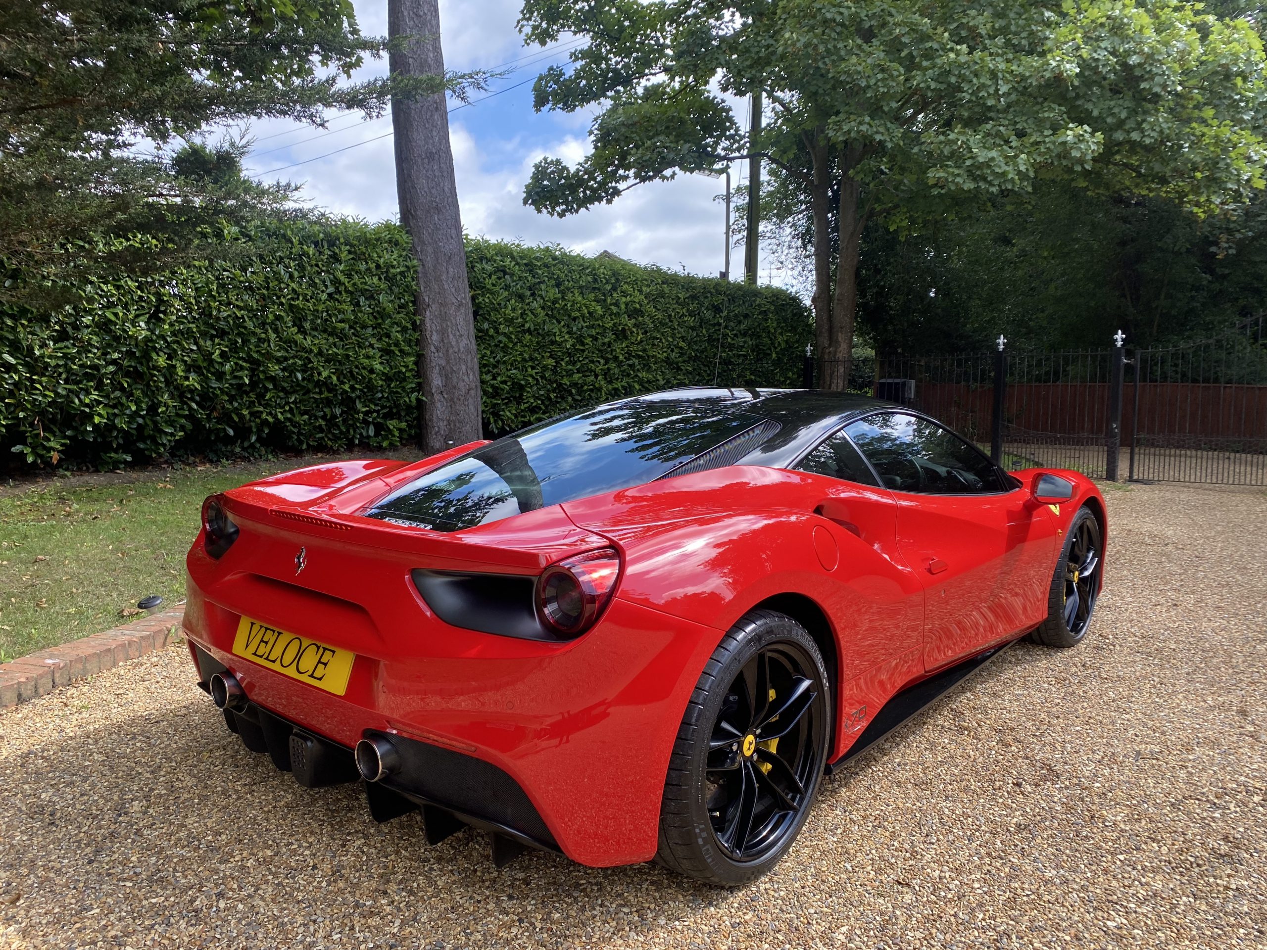 Ferrari 488 2016 Red Top Spec
